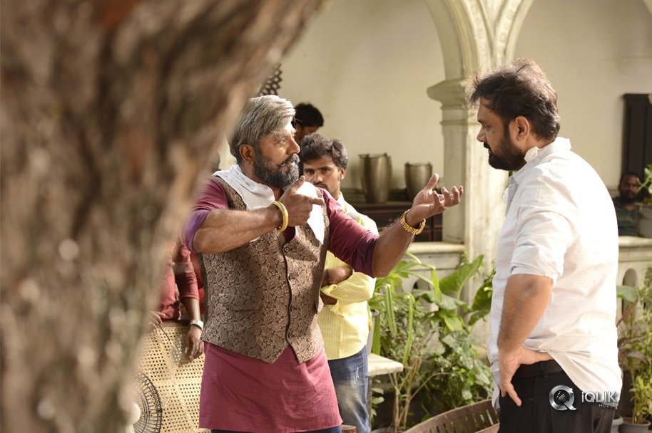 Naa-Peru-Surya-Naa-Illu-India-Movie-Working-Stills